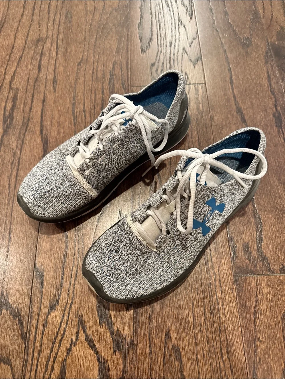 Under Armour Men’s Grey Knit Athletic Shoes with Blue Logo